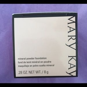 Mary Kay mineral foundation Beige 1